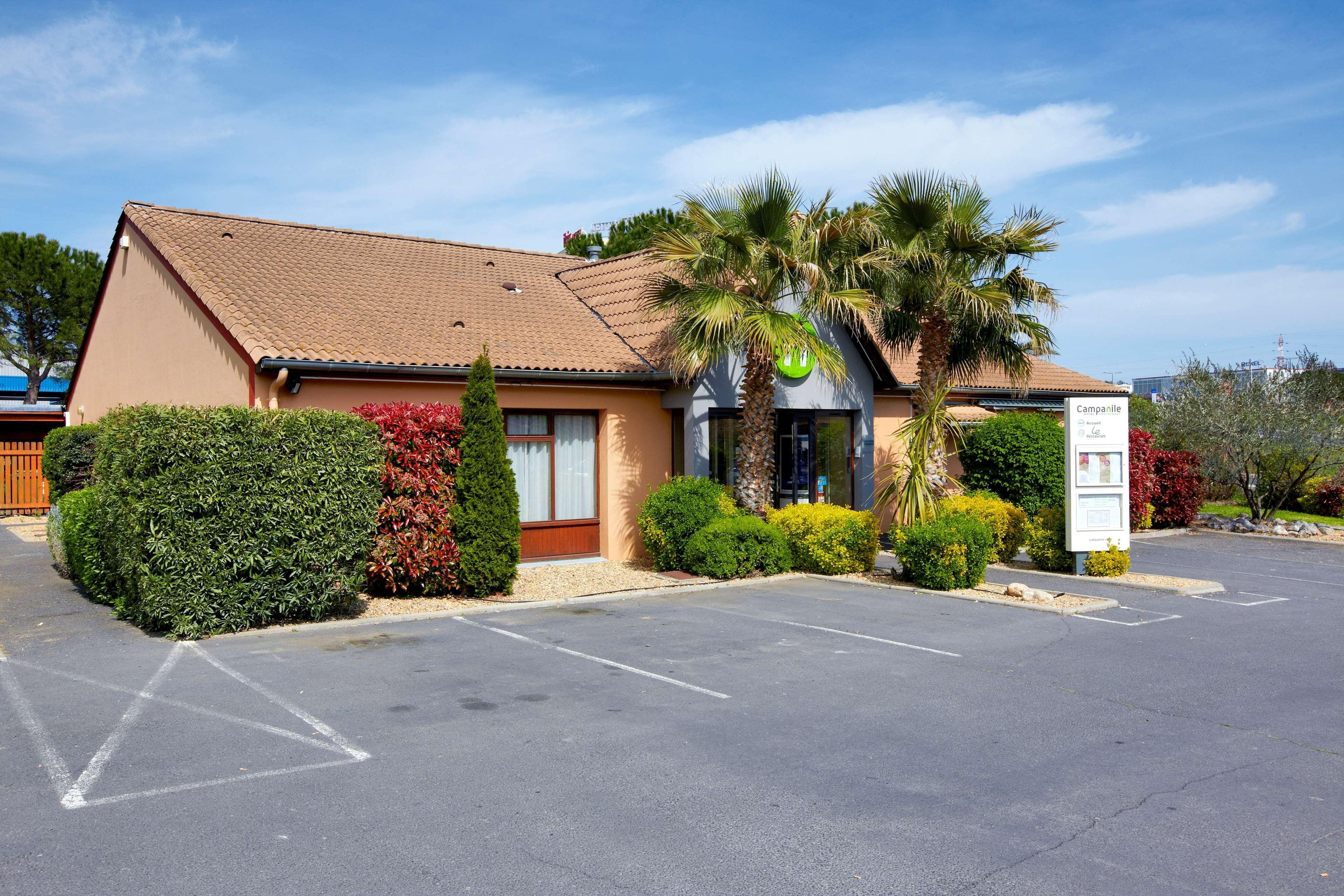 Campanile Beziers A9/A75 Hotel Exterior foto